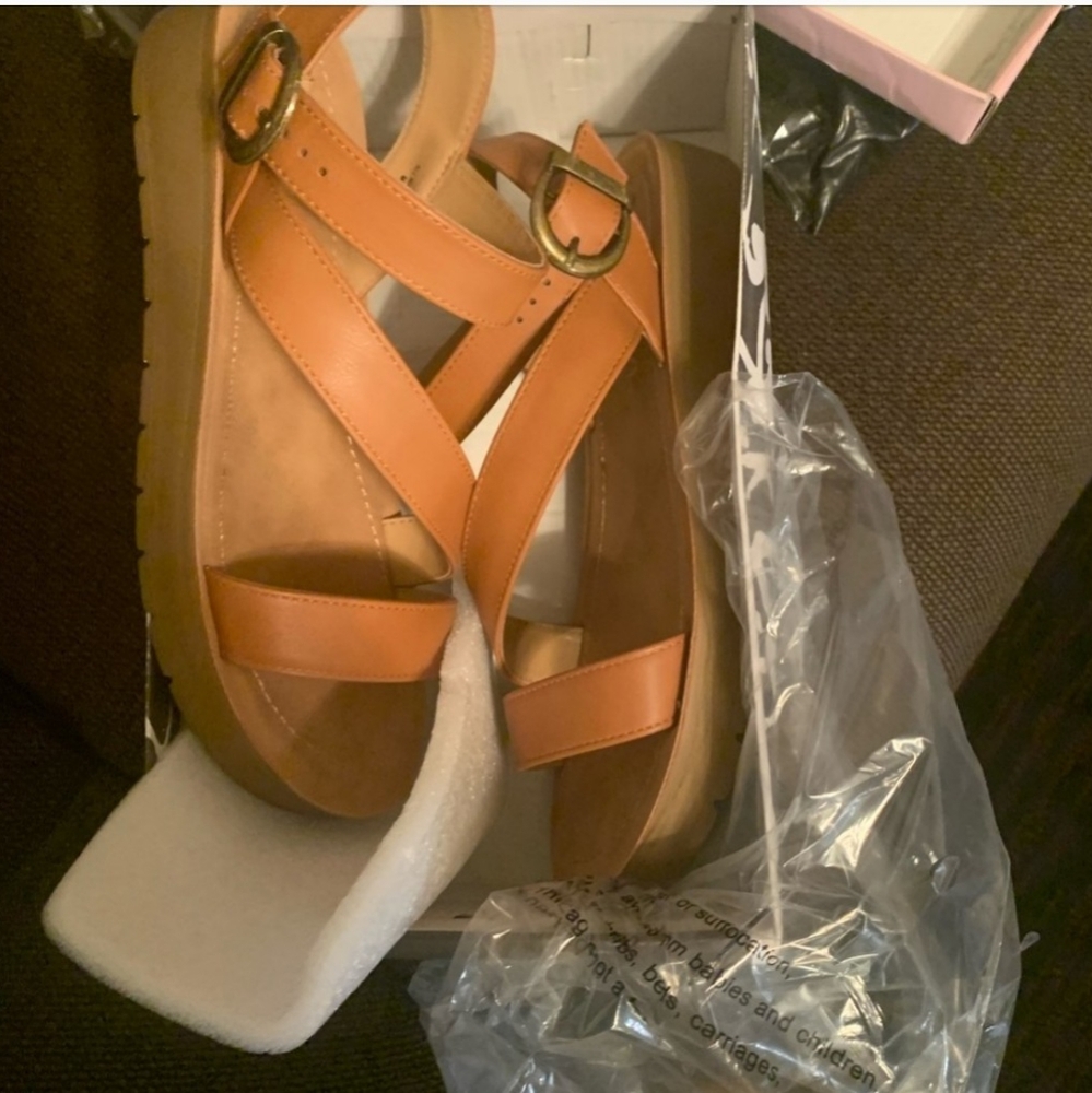 Soda 8.5 congnac sandals